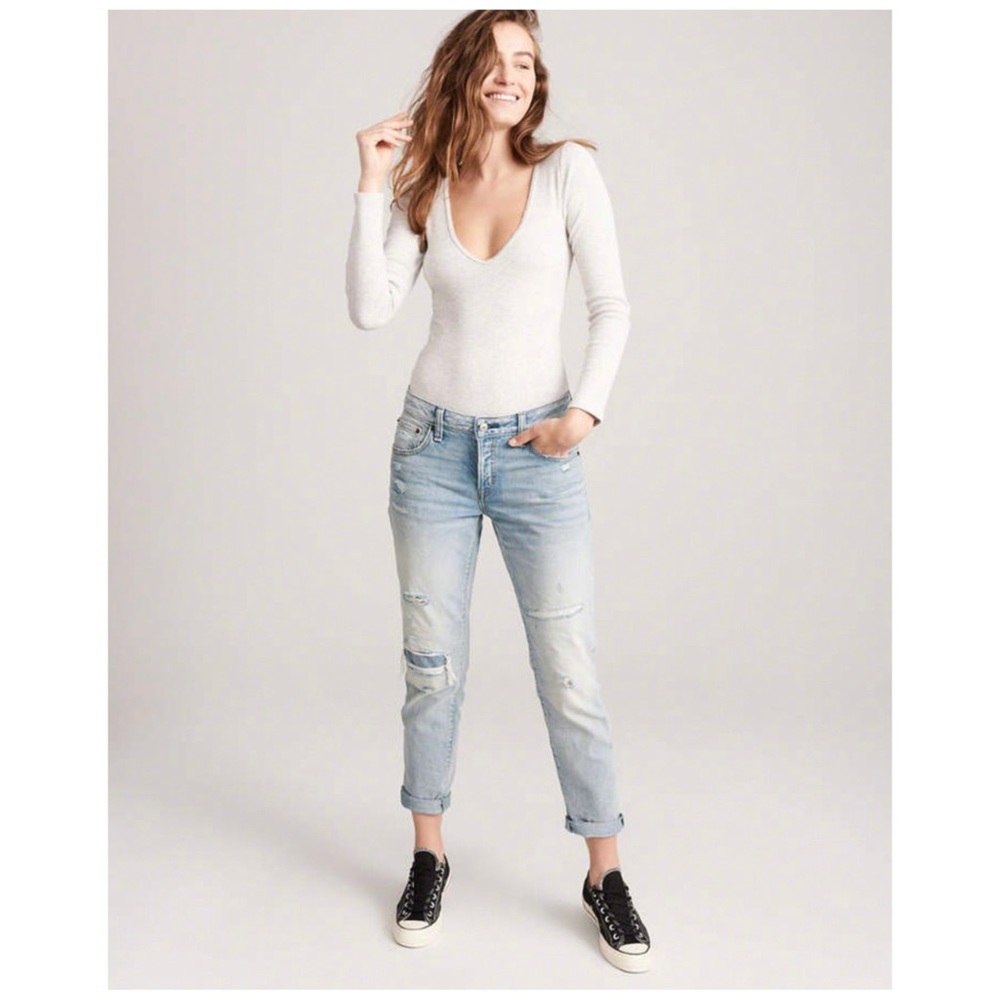 Abercrombie & Fitch Ames Low Rise Skim Boyfriend Jean